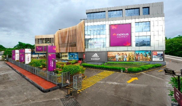 Malls Near Bulwark The Woodland Forest Featured Image of Malls Near Bulwark The Woodland Forest